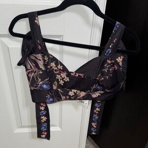 H&M Black Floral Women's cropped top